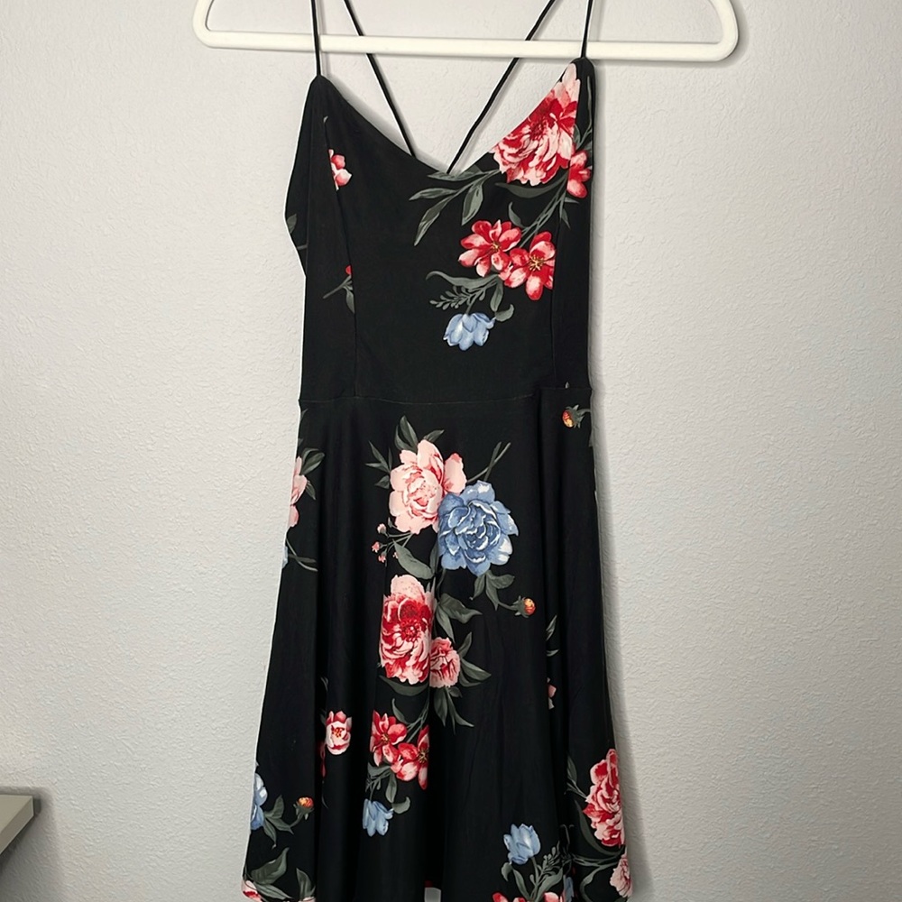 *NWOT Charlotte Russe Floral Flowy Dress